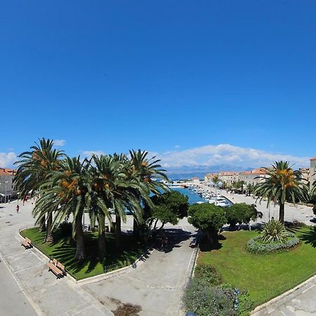 Apartman Eli Supetar Exterior photo