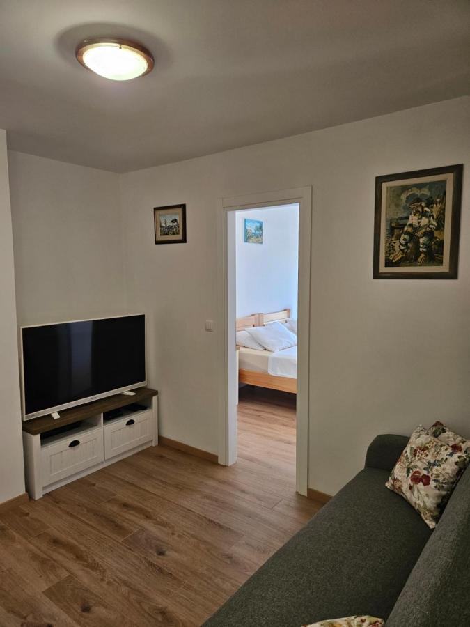 Apartman Eli Supetar Exterior photo