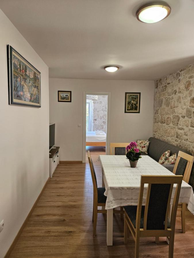 Apartman Eli Supetar Exterior photo