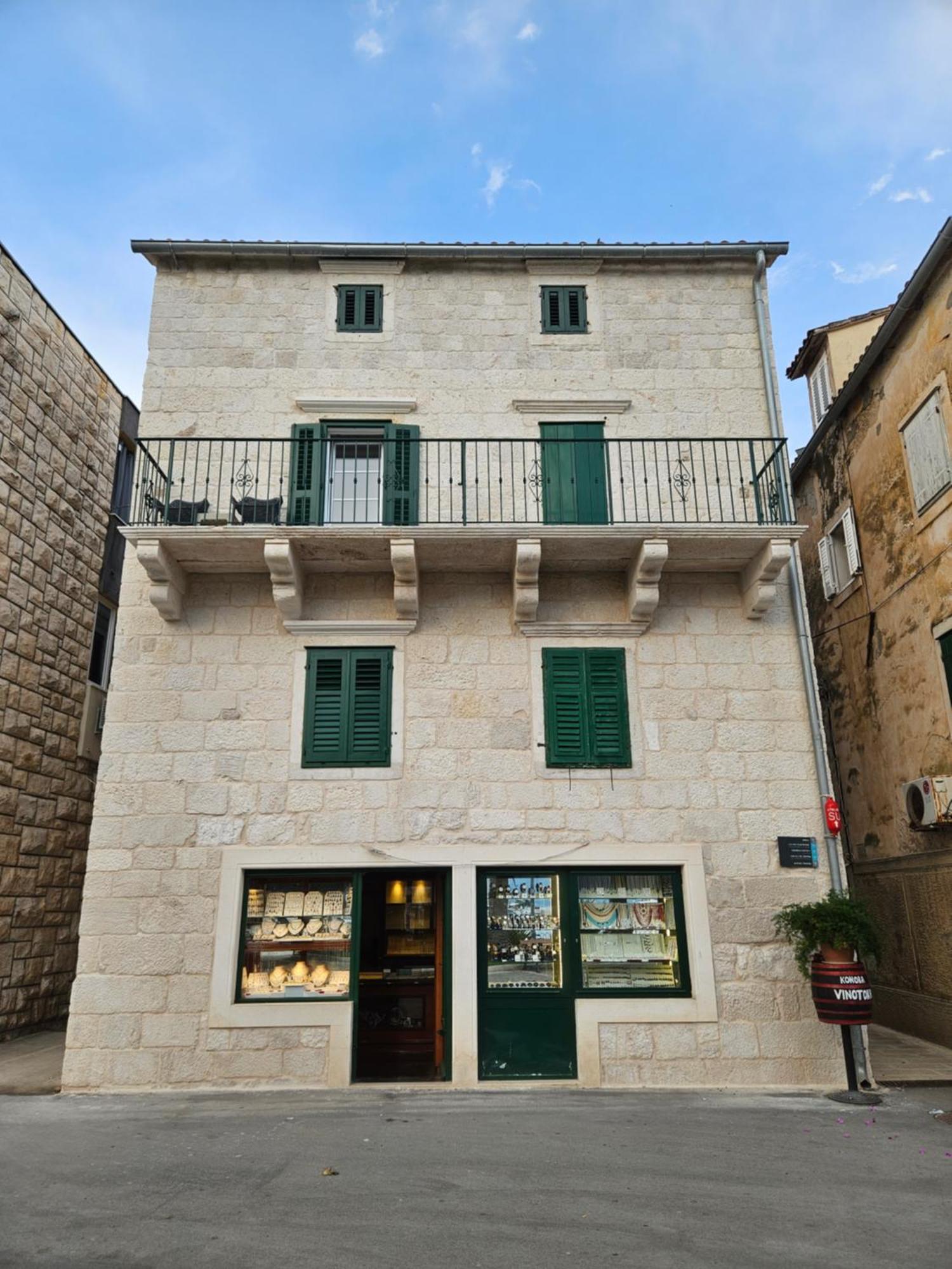 Apartman Eli Supetar Exterior photo